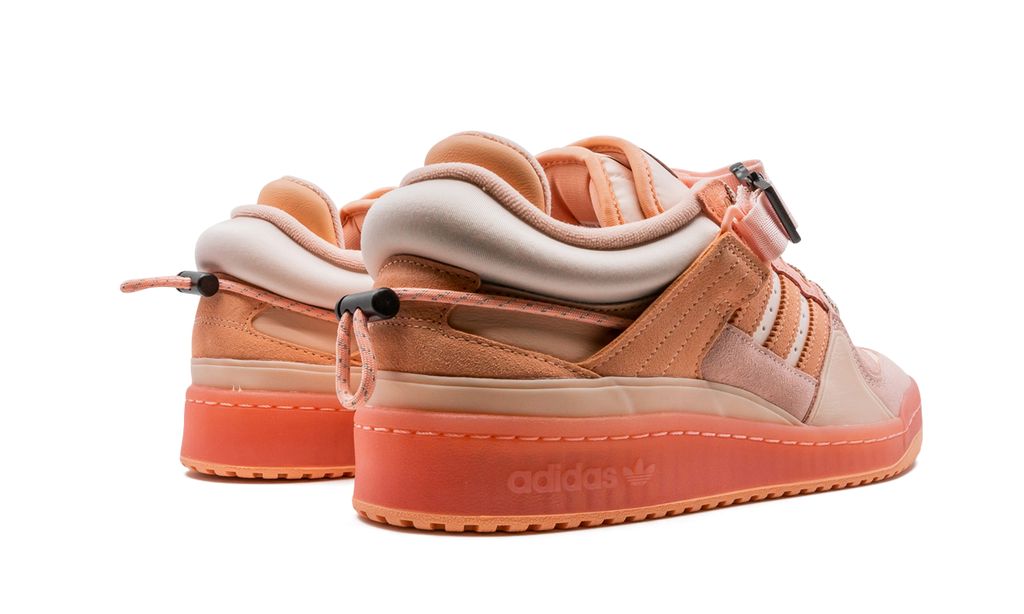 Huevo de Pascua rosa de Bad Bunny de Adidas