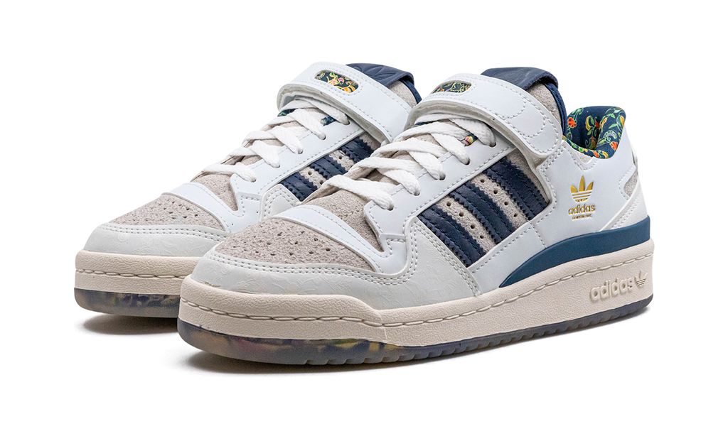 Adidas Forum 84 Low Singapur