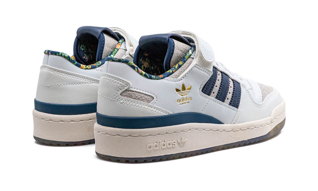 Adidas Forum 84 Low Singapur