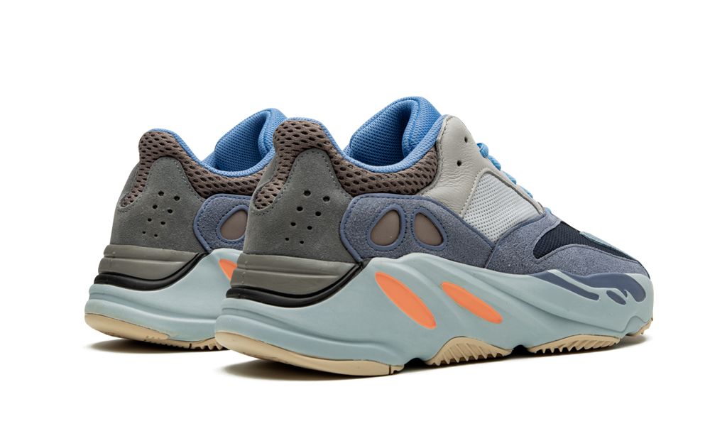 Adidas Yeezy Boost 700 Azul Carbono