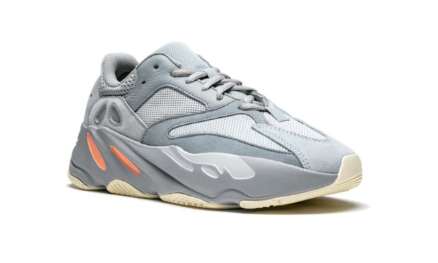 Adidas Yeezy Boost 700 Trägheit