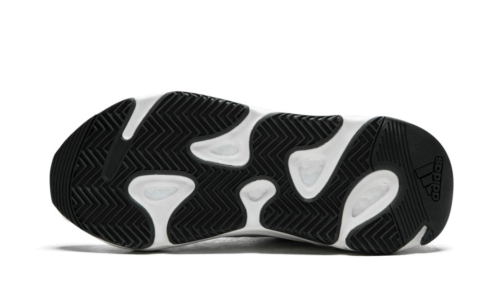 Adidas Yeezy Boost 700 V2 Estático