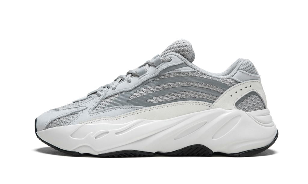 Adidas Yeezy Boost 700 V2 Estático