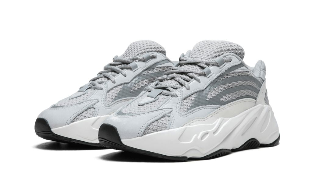 Adidas Yeezy Boost 700 V2 Estático