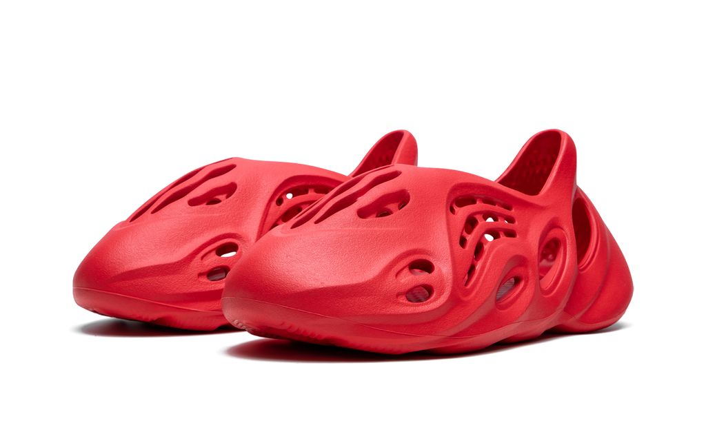 Adidas Yeezy Foam RNNR Bermellón