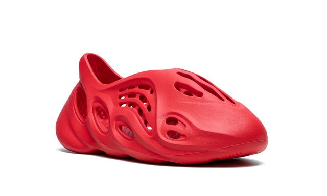 Adidas Yeezy Foam RNNR Bermellón