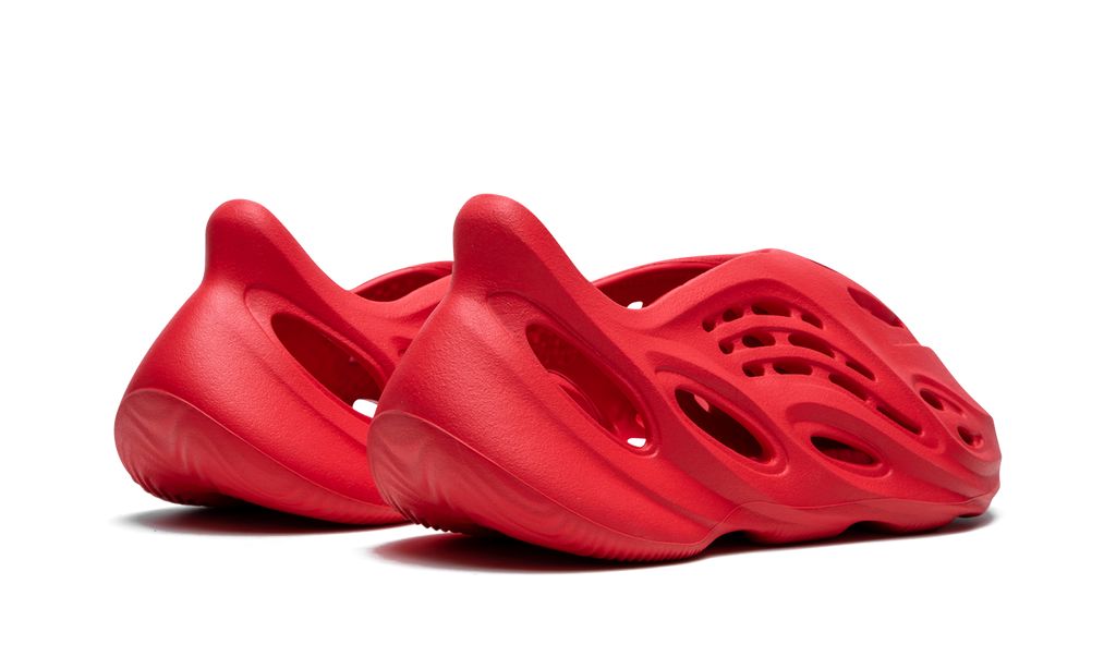 Adidas Yeezy Foam RNNR Bermellón