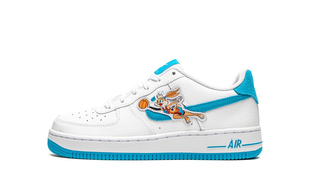 Liebre de Space Jam baja del Air Force 1
