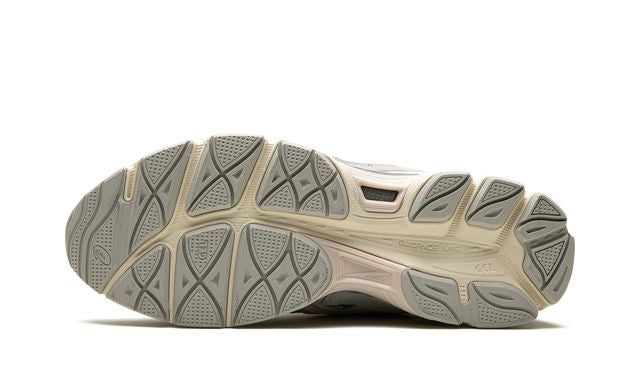 Asics Gel Nyc crema/gris ostra