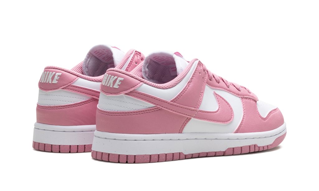 Dunk Low Next Nature para mujer en color rosa elemental