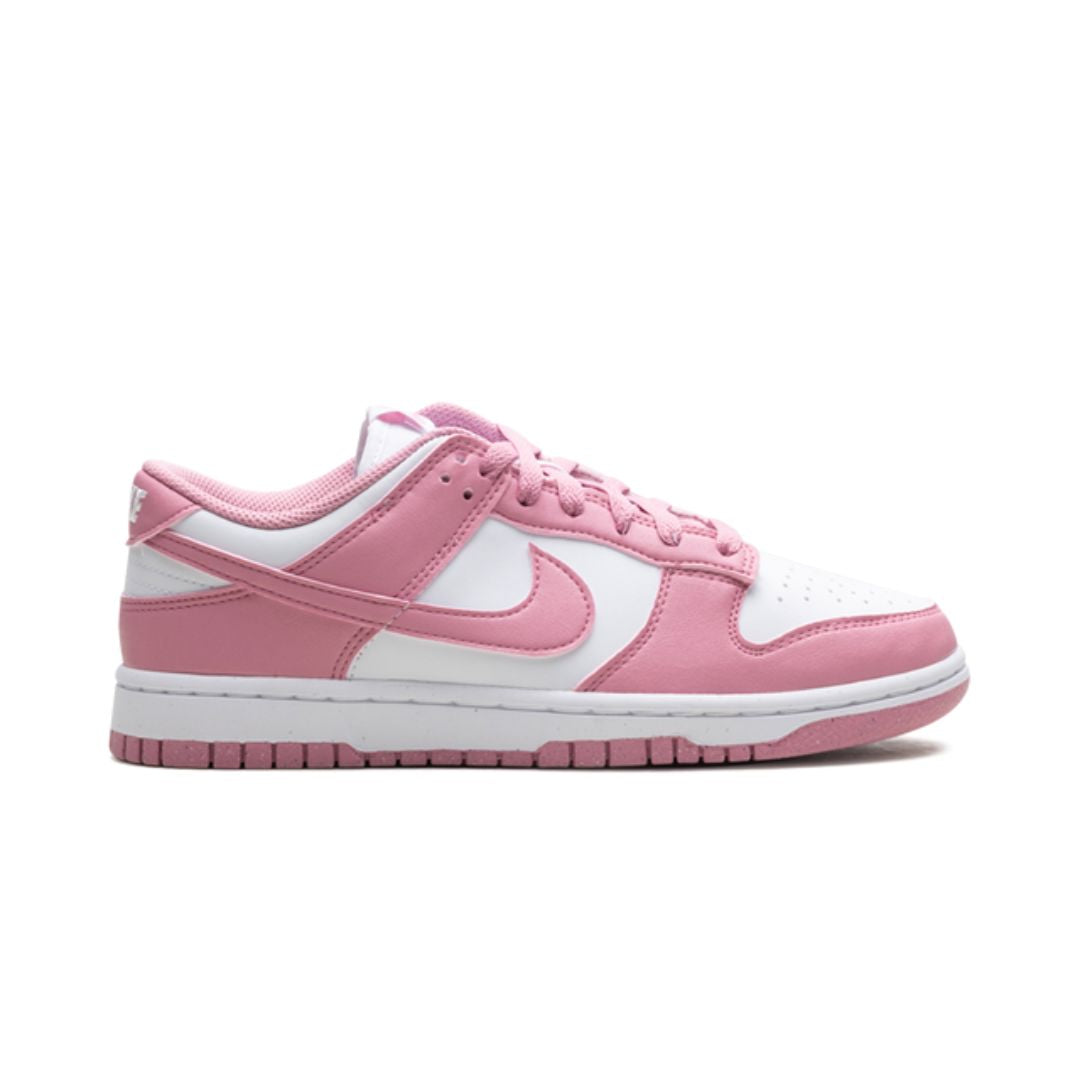 Dunk Low Next Nature para mujer en color rosa elemental