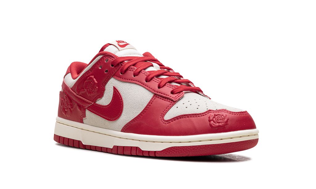 Dunk Low WMNS "Rote Rosen"