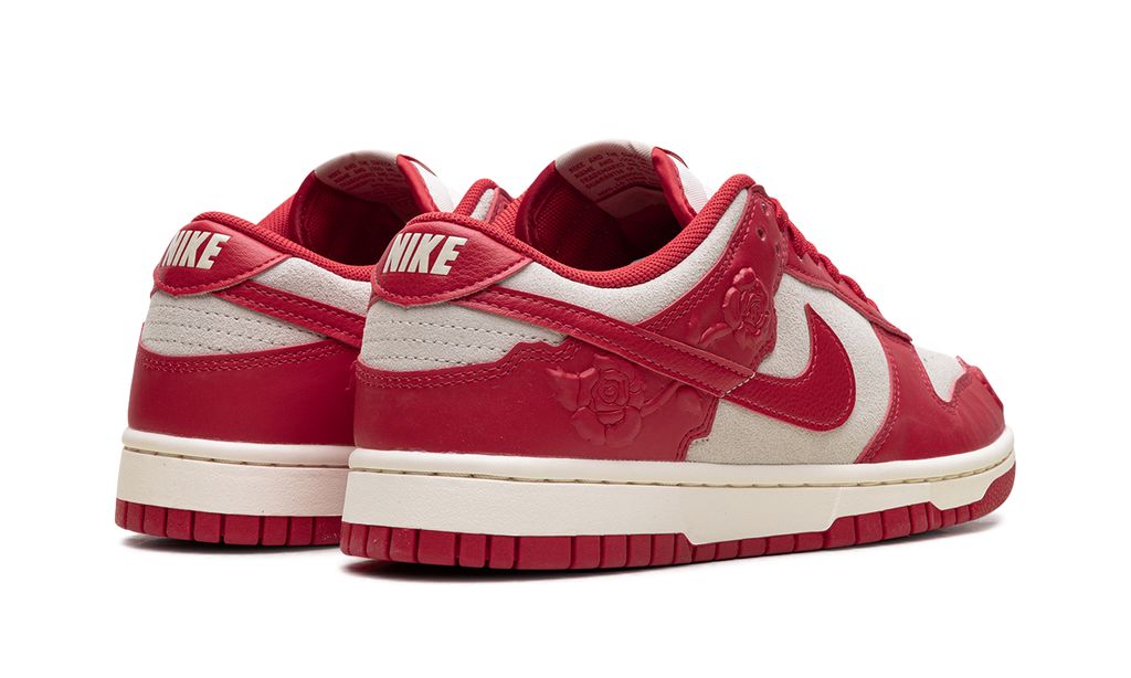 Dunk Low WMNS "Rote Rosen"