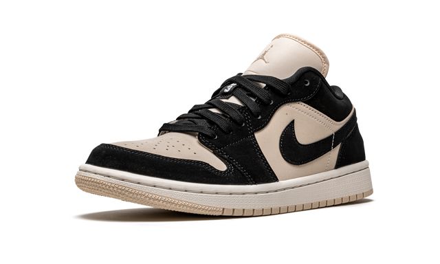 Jordan 1 Low Negro Guayaba Hielo