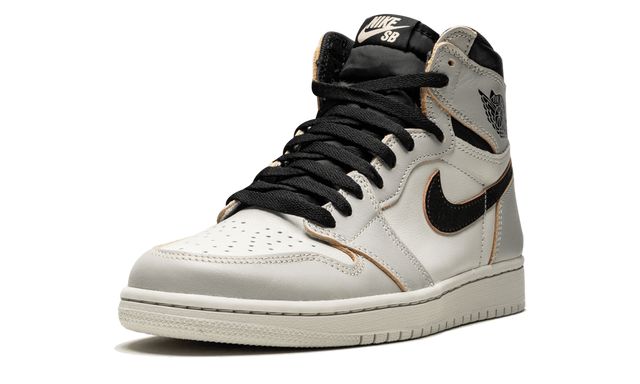 Jordan 1 Retro High OG Defiant SB NYC nach Paris
