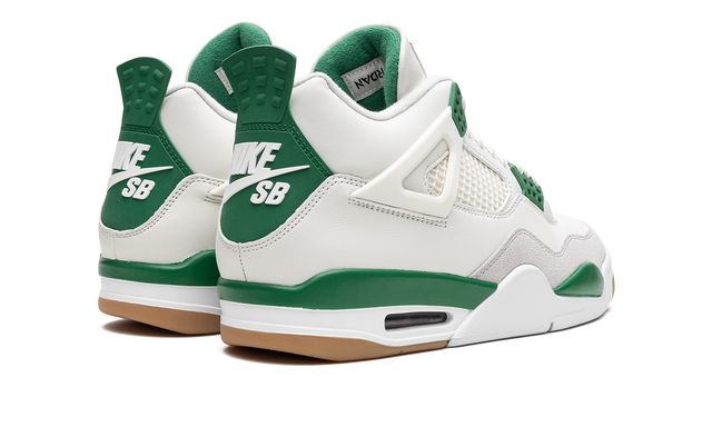 Jordan 4 Retro SB Kieferngrün