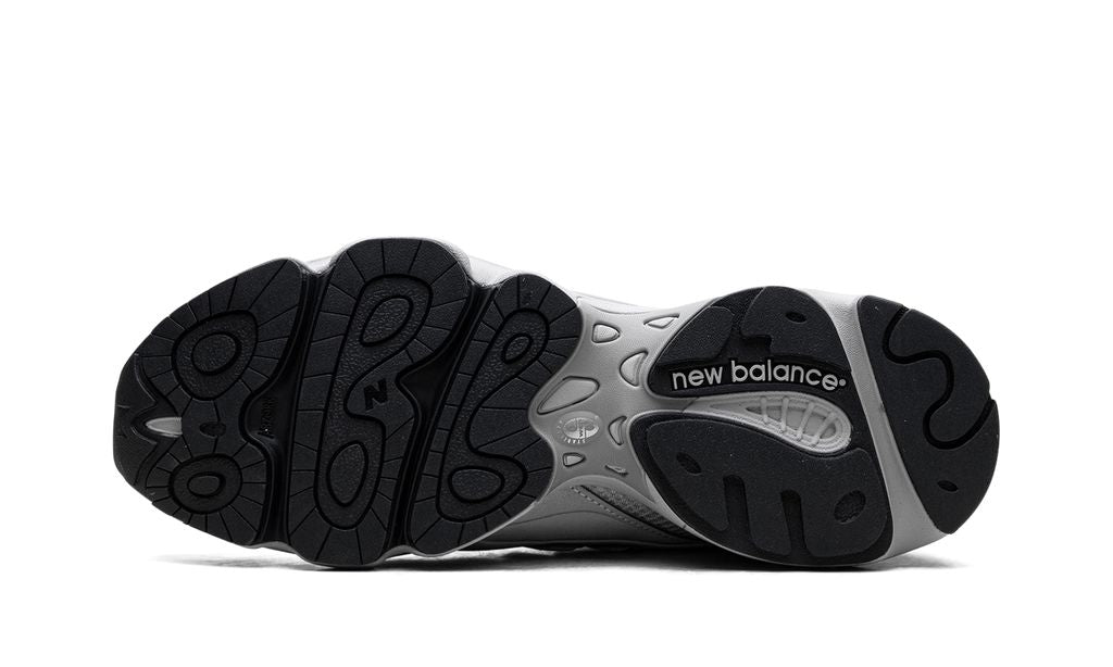 New Balance 1000 Plata Metálico Raincloud