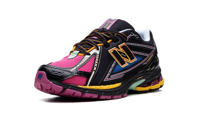 New Balance 1906R "Black/Pink"