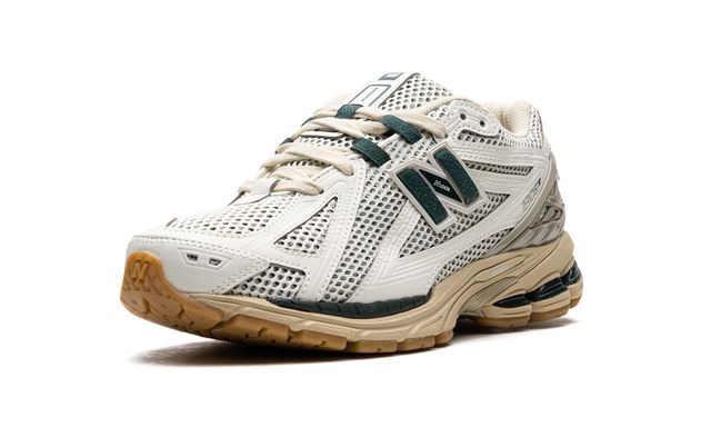 New Balance 1906R "Kith-Negro"