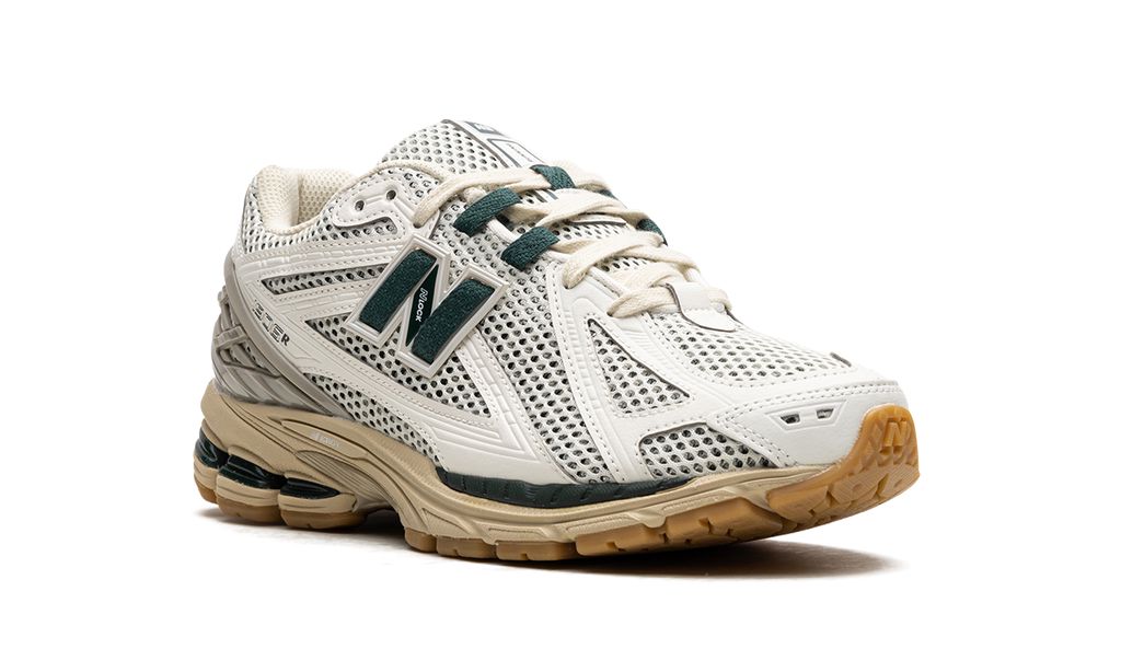New Balance 1906R "Kith-Negro"