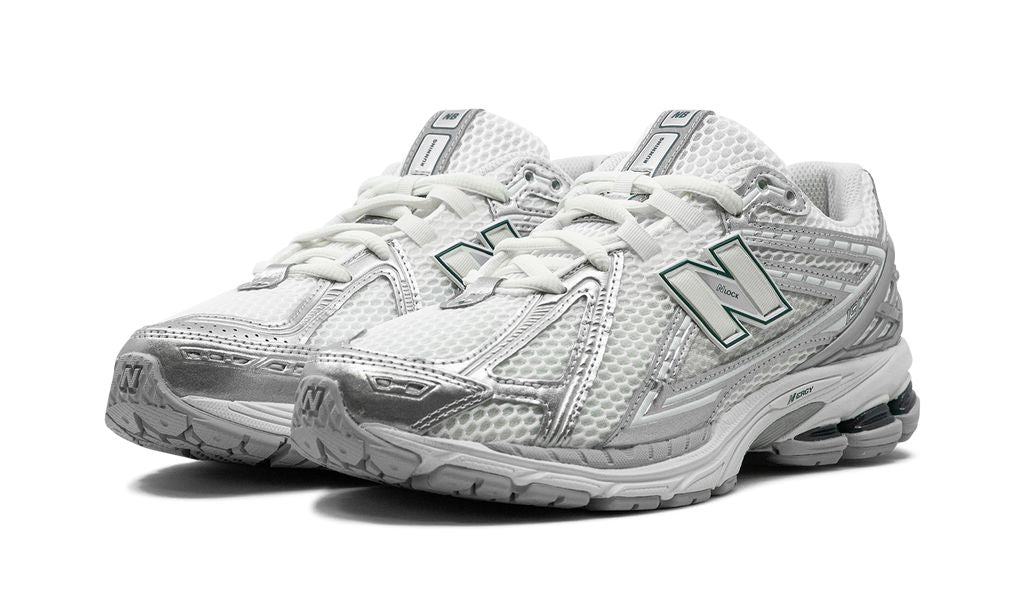 New Balance 1906R "PLATA METALIZADA"