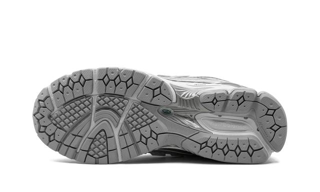New Balance 1906R "PLATA METALIZADA"