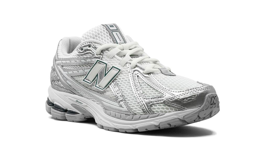 New Balance 1906R "PLATA METALIZADA"