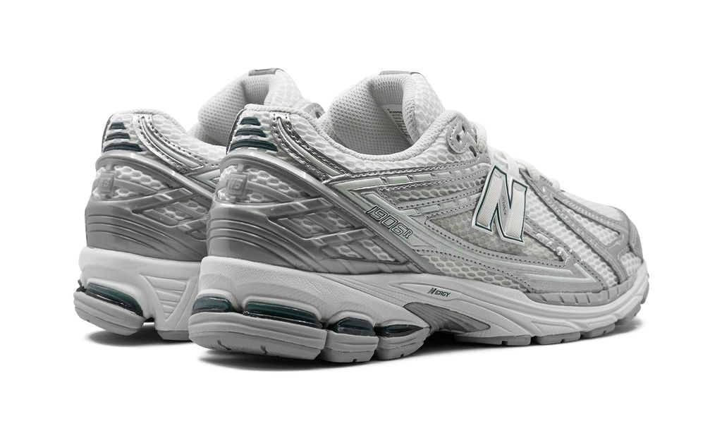 New Balance 1906R "PLATA METALIZADA"