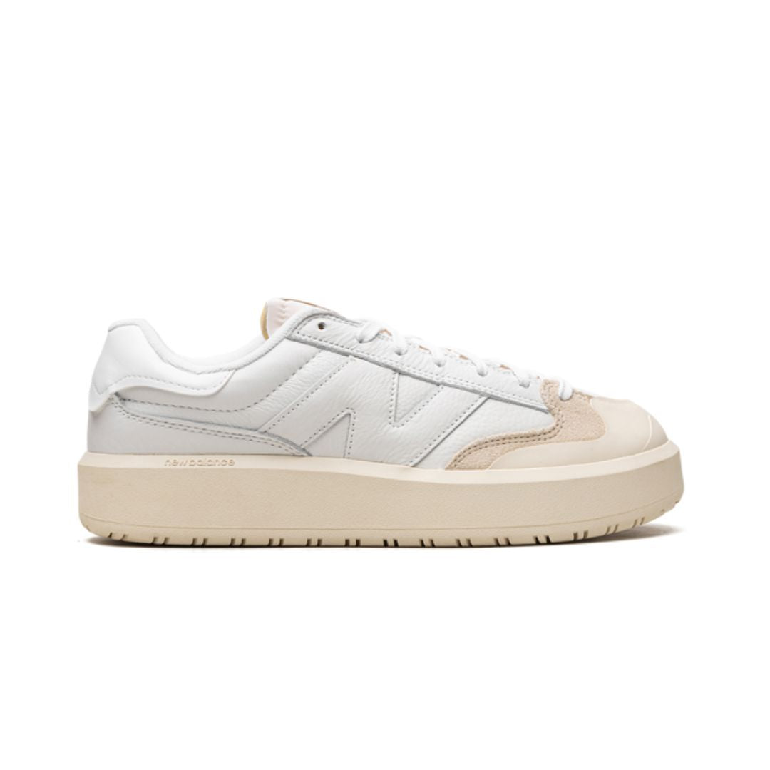 New Balance 302 „Weißer Mondstrahl“
