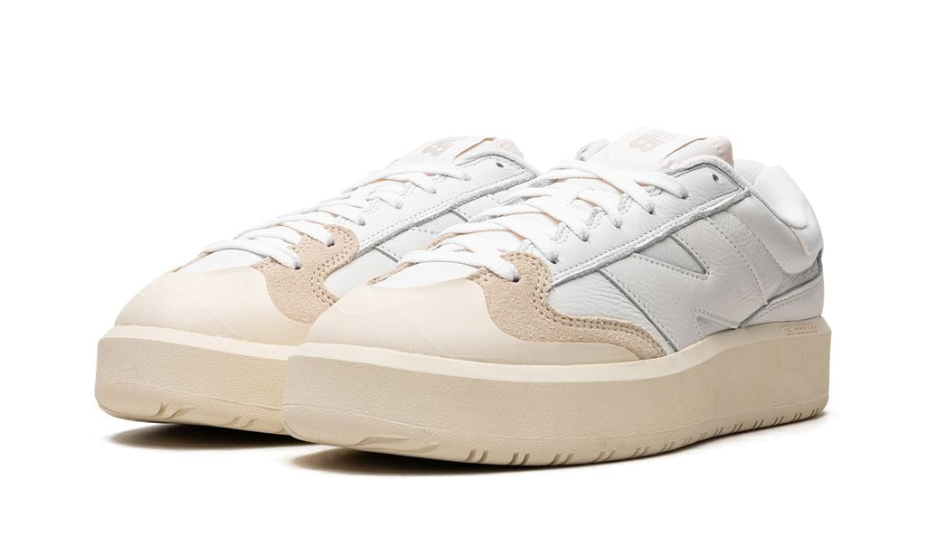 New Balance 302 „Weißer Mondstrahl“