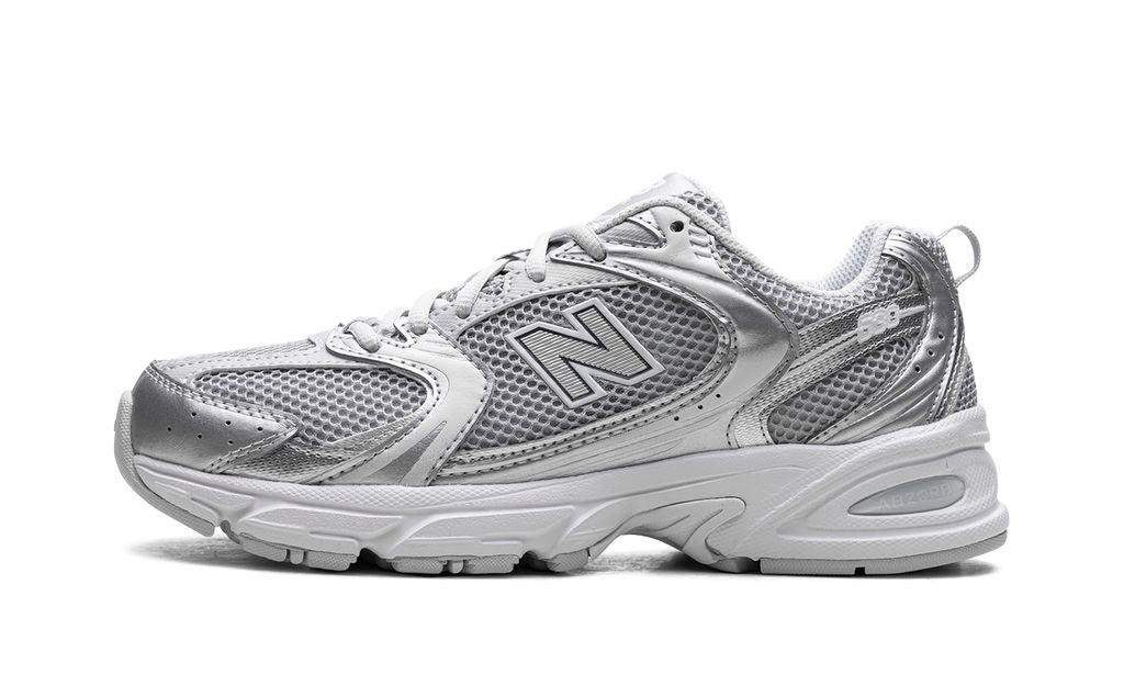 New Balance 530 Moonbeam Silber Metallic