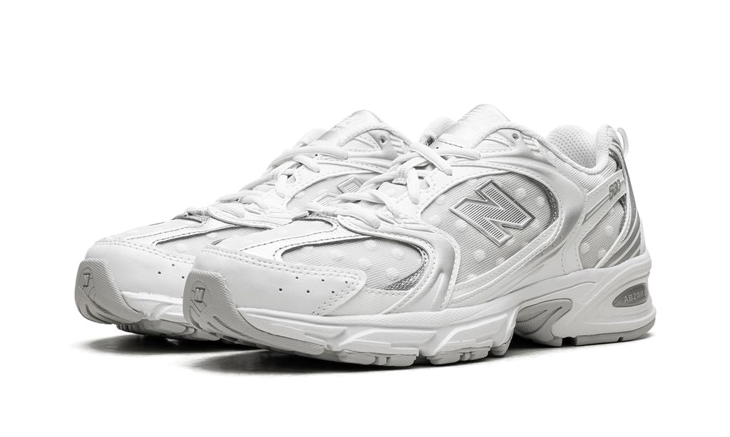 New Balance 530 Lunares Plateados Metálicos