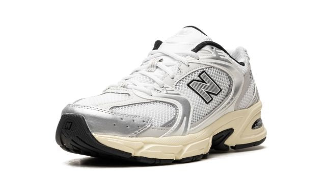 New Balance 530 Weiß / Silber