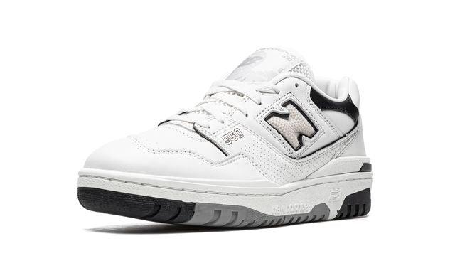 New Balance 550 Weiß Schwarz Regenwolke