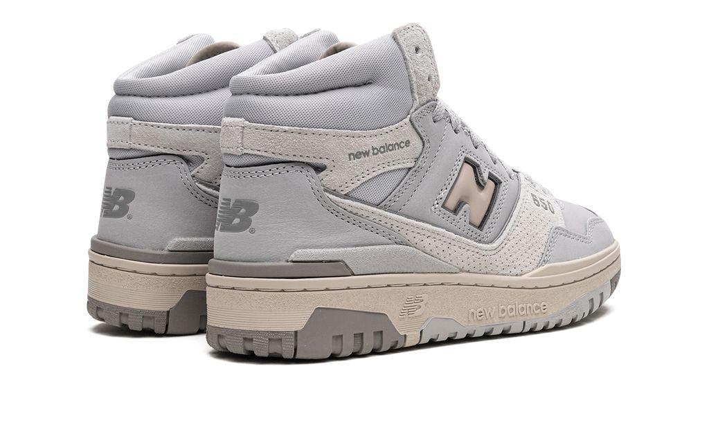 New Balance 650 Light Aluminio