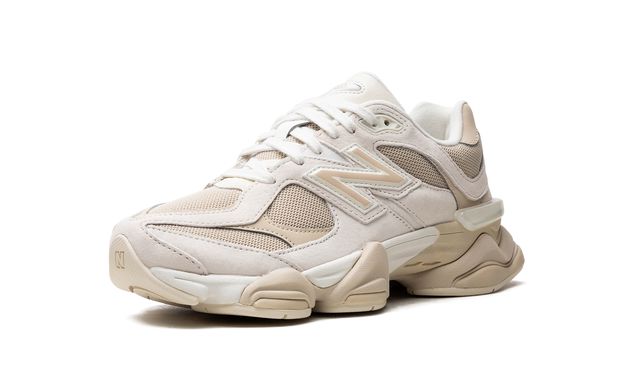 New Balance 9060 Beige Weiß