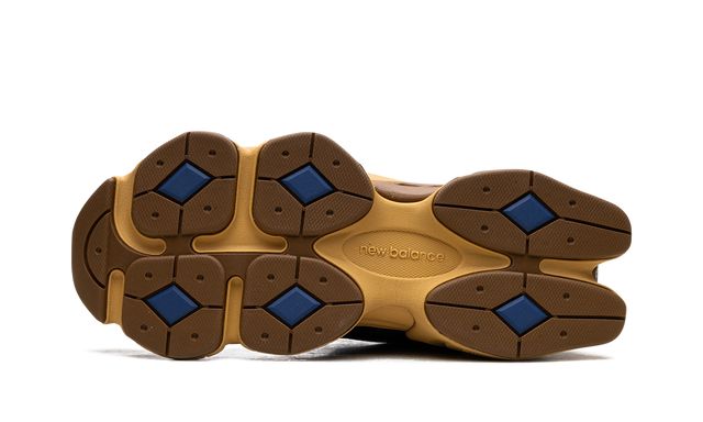 New Balance 9060 Schwarz Royal Gum