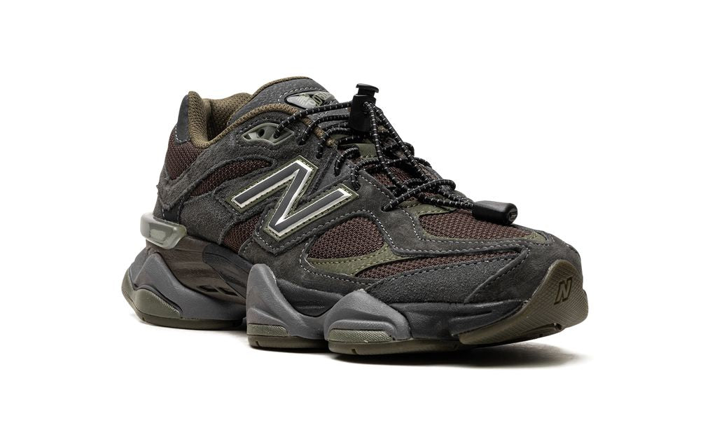 New Balance 9060 Blacktop/Dunkles Moos/Schwarz