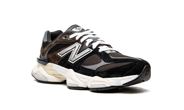 New Balance 9060 Marrón