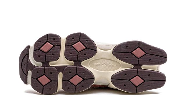 New Balance 9060 Kirsche
