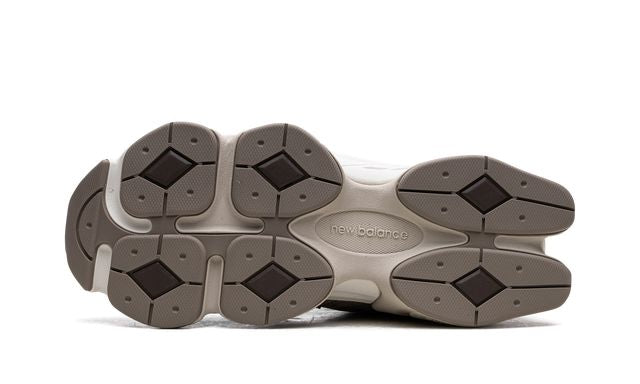 New Balance 9060 Pilzbraun