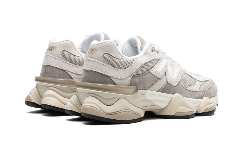 New Balance 9060 Haferflocken
