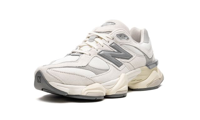 New Balance 9060 Meersalzweiß
