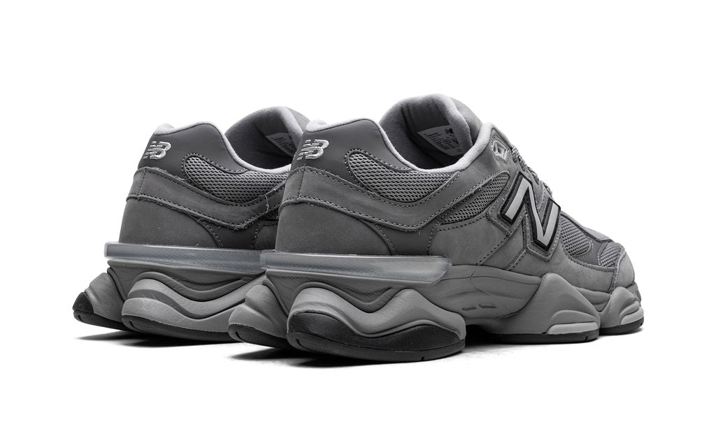 New Balance 9060 Team Away Gris