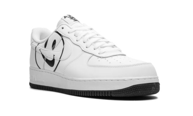 Nike Air Force 1 – Hab einen Nike-Tag