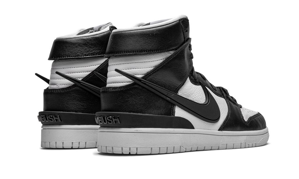Nike Dunk High Ambush Schwarz Weiß