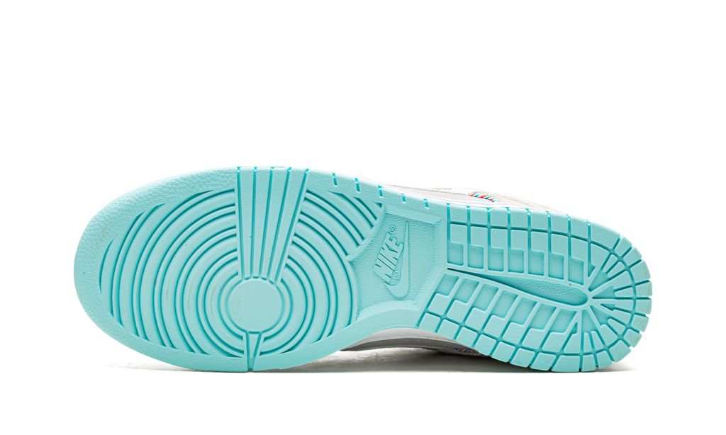 Nike Dunk Low Barber Shop Grau