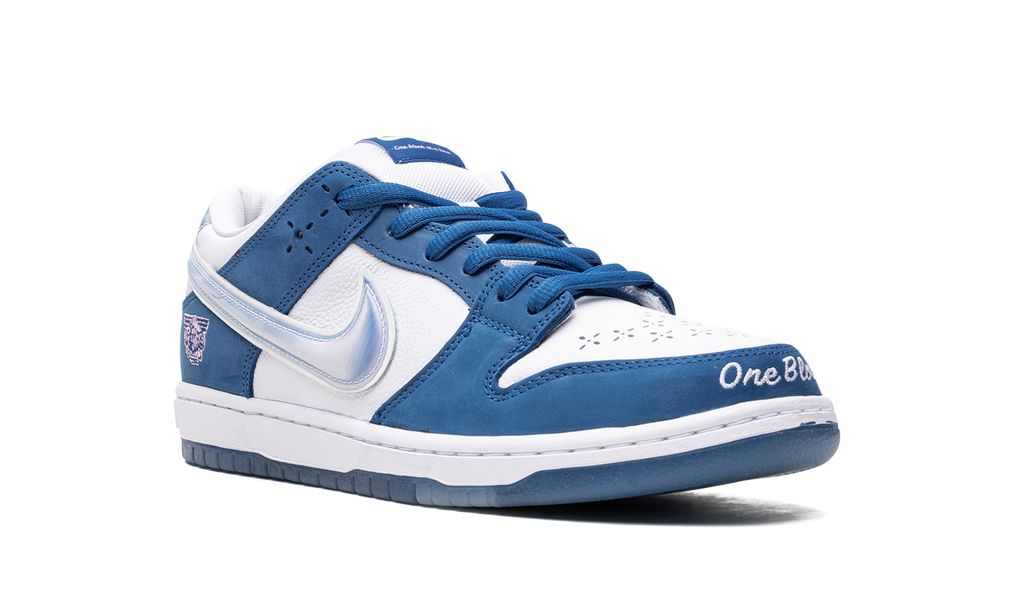 Nike Dunk Low Born x Raised
