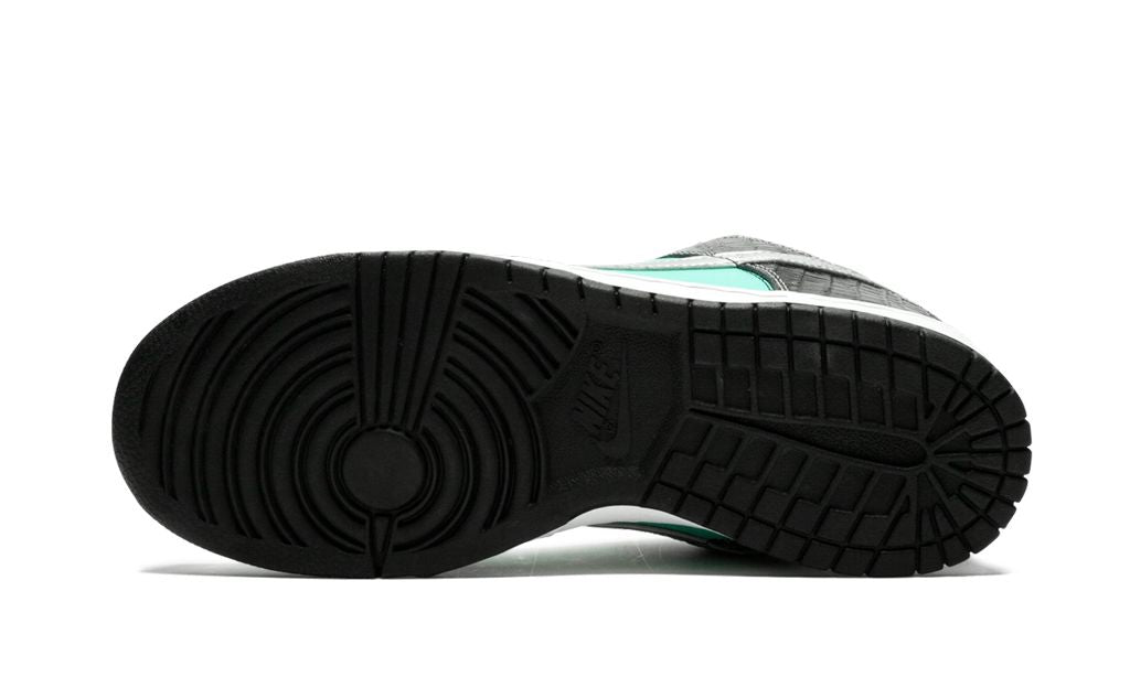 Nike Dunk Low Diamond Supply Co.