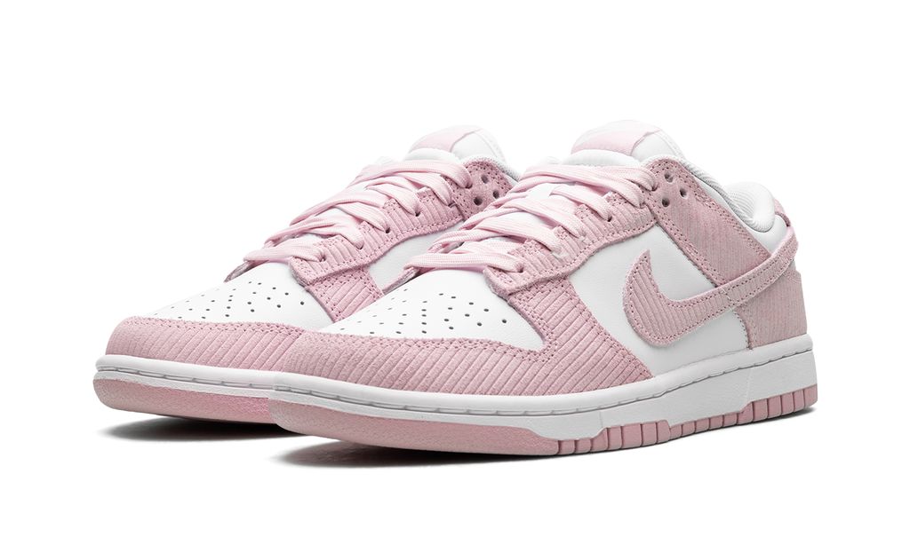 Nike Dunk Low de pana rosa